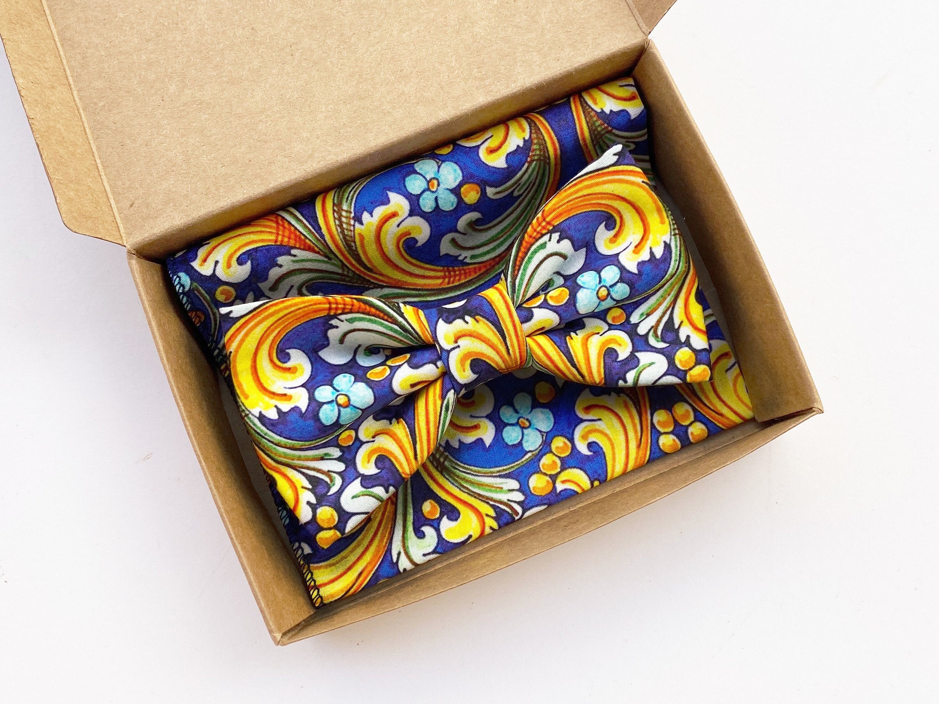 Papillon maiolica siciliana Caltagirone e Pochette. Papillon e pochette per uomo regalo, accessori stile Siciliano, matrimonio estate 2025