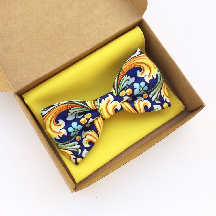 Papillon pattern maiolica e fazzoletto blu cobalto e giallo,Papillon e pochette coordinato per uomo,regalo da uomo accessori stile Siciliano