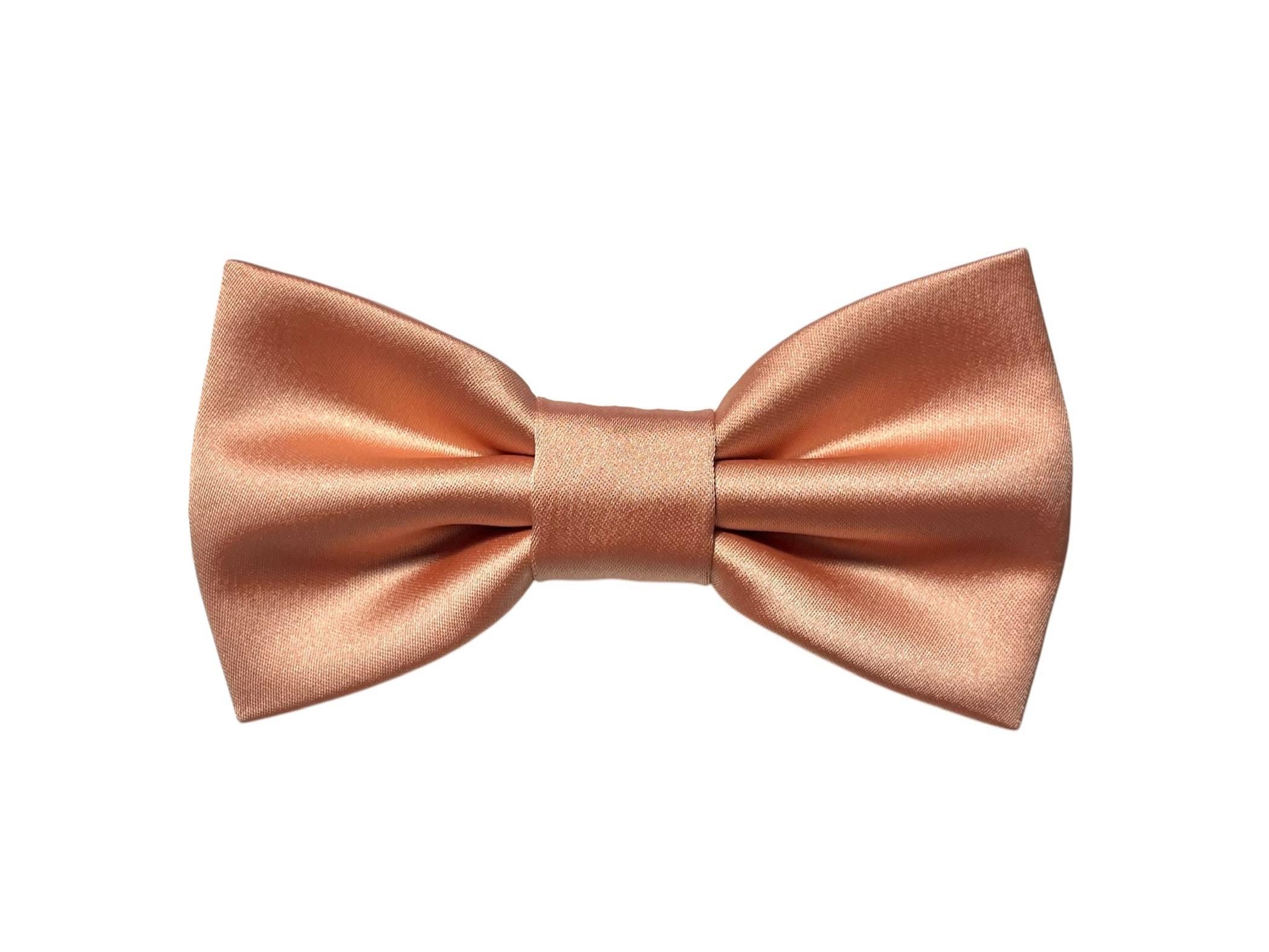 Peach Fuzz Pantone 2024 Papillon e pochette, cerimonia sposo 2024,uomo elegante, regalo per lui, papillon pesca, testimone di nozze 2024