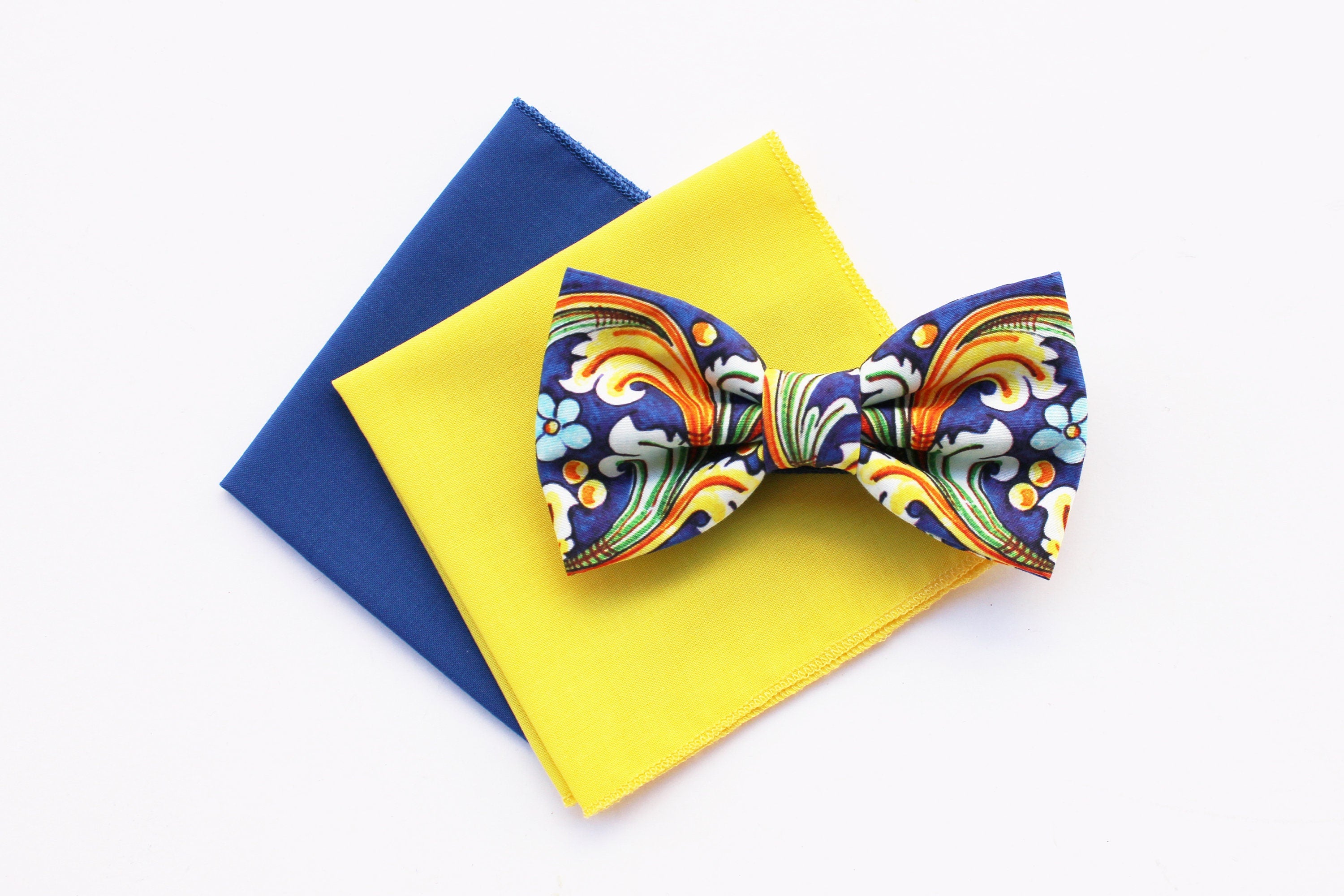 Papillon pattern maiolica e fazzoletto blu cobalto e giallo,Papillon e pochette coordinato per uomo,regalo da uomo accessori stile Siciliano