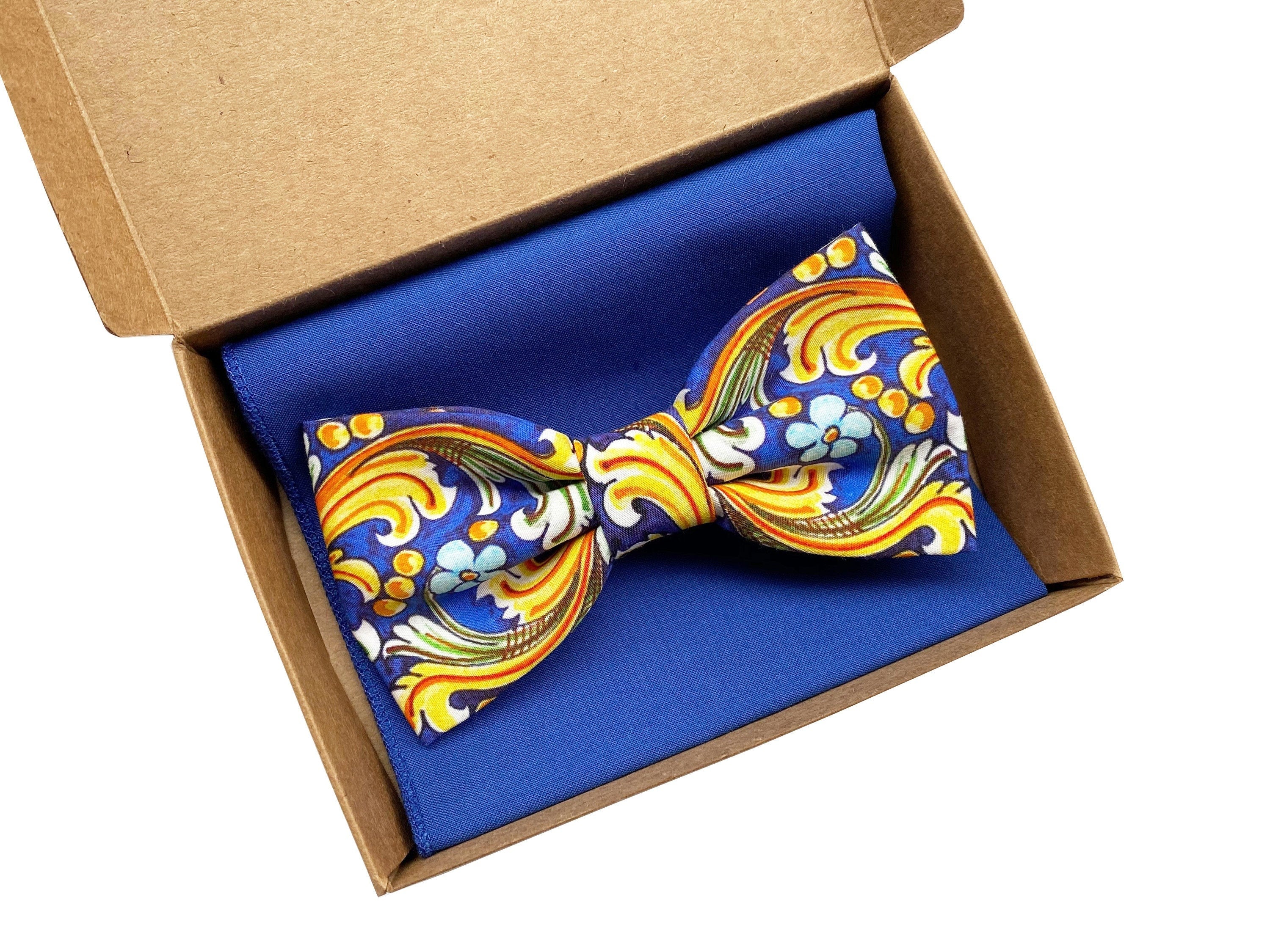Papillon pattern maiolica e fazzoletto blu cobalto e giallo,Papillon e pochette coordinato per uomo,regalo da uomo accessori stile Siciliano