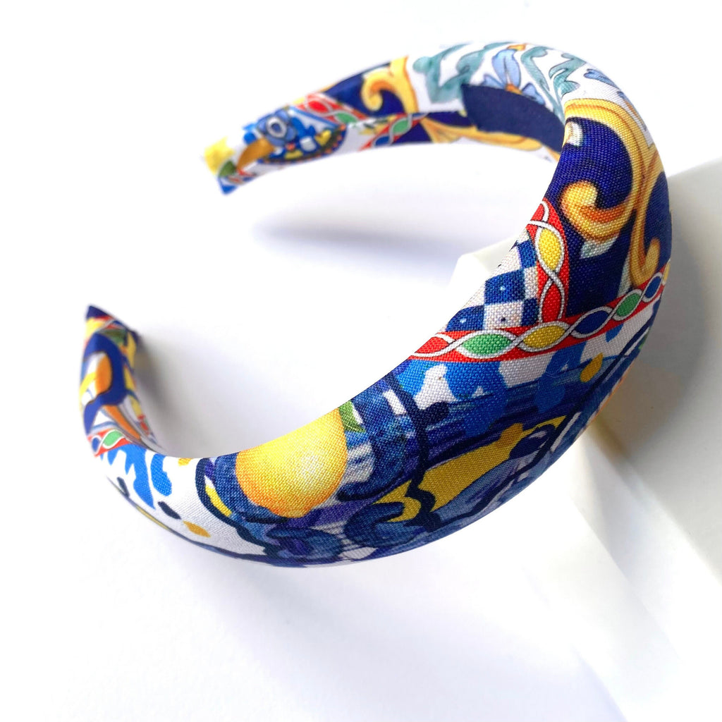 Cerchietto imbottito per donna, tessuto maiolica in stile siciliano. Cerchietto per capelli modello bombato, tessuto personalizzato