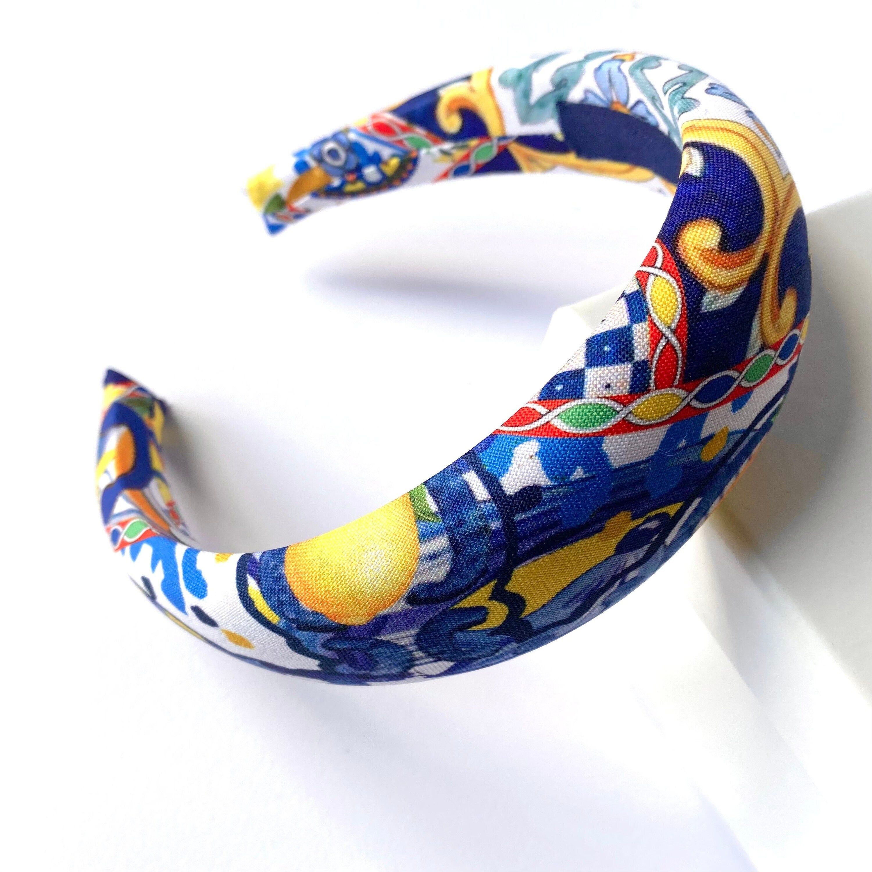 Cerchietto imbottito per donna, tessuto maiolica in stile siciliano. Cerchietto per capelli modello bombato, tessuto personalizzato