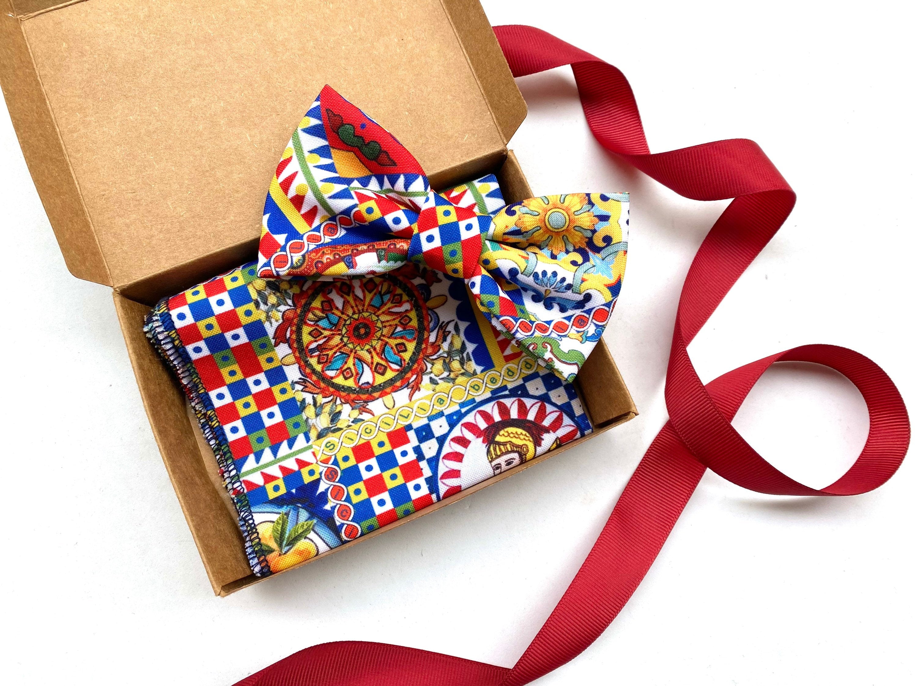 Papillon e Pochette stile siciliano,pattern decori carretto siciliano,matrimonio stile siciliano,idea regalo uomo accessori Sicilia sposi